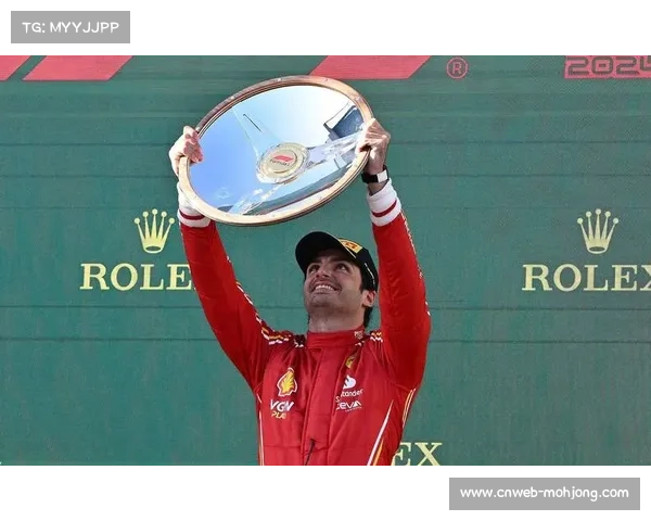塞恩斯赛车受损仍守颁奖台，法拉利韧性获赞